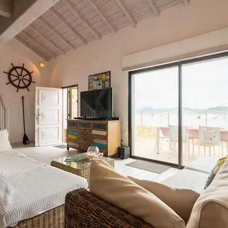 Exceptionelle Les Pieds Dans L'eau Hyères