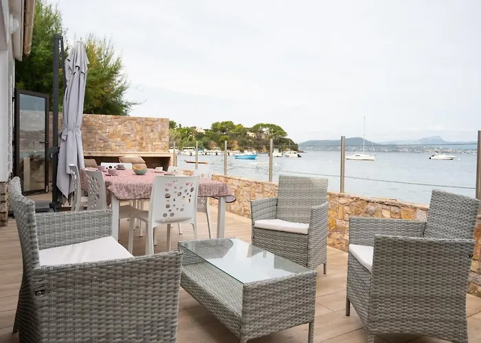 Exceptionelle Les Pieds Dans L'eau